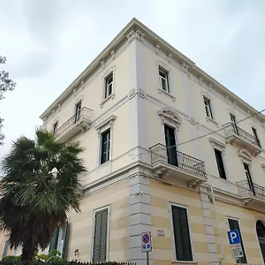 Palazzo Castellano Lecce